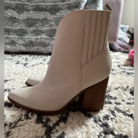 NWOT Marc fisher boots - Picture 11 of 12